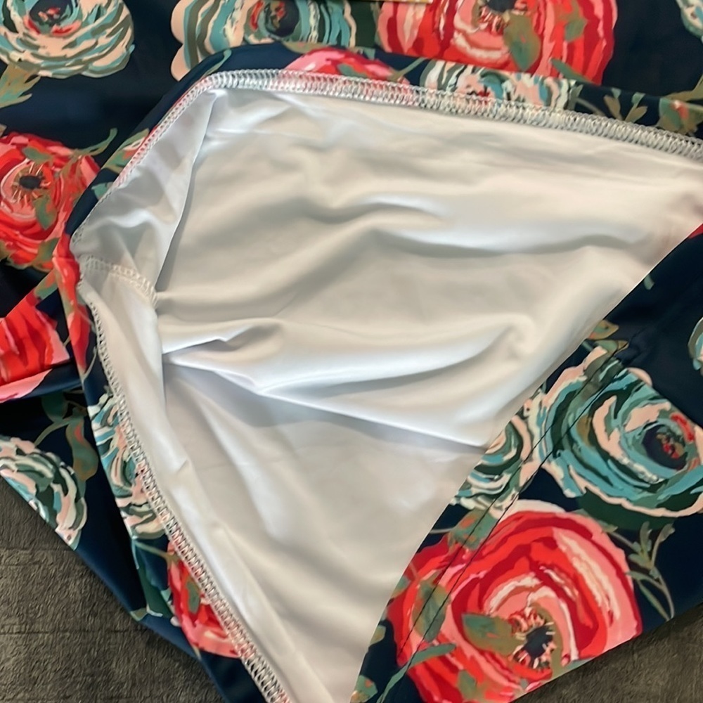 Oopsie Daisy Navy Rose Short Sleeve Rashguard Size 12 NEW - Picture 4 of 4